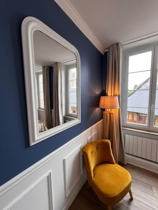 Appartement Richard Merrill 2 Personnes En Plein Centre Sainte-Mère-Église Exterior foto